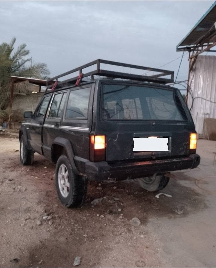 للبيع جيب شيروكي 93 رقم بغداد انكليزي باسمي محرك 4 سلندر كير عادي حدادية وتخم تاير جيده تبريد نقص غاز كهربائيات شغاله دواخل نضيفه تفاصيل أكثر ***********
