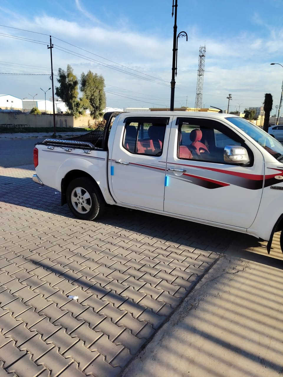 نيسان نيڤارا موديل 2012 رقم سليمانيه دولي سنويه إلى 2027 يلا تسقط والسونار موجود بلصور كل ما يخص بل سياره سعر 105 وبي مجال بسيط عنوان كركوك رقم هاتف  ***********
