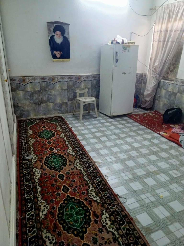 بيت ١٠٠متر بناء طابوك  وساس صب  طابو زراعي قرار محكمه غرفه وصاله ستقبال مطبخ تخاريج عوزه تلحيضات شوي عنوان كوفه قريب على لولايه بدايت شارع العيسى عمود ١٤ قرب فلكت دلال  السعر 35 منطقه هادءه  لاتصال مكلفه  خابر راعيه‏‪***********‬‏ النجف, العراق
