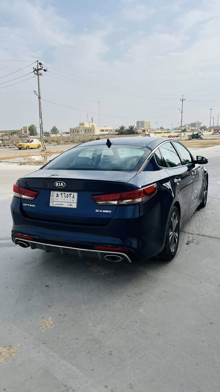 .
تحيه طيبه…❤️
سياره للبيع نوع كيا اوبتما 
موديل ٢٠١٧ 
رقم بغداد حره تحويل مباشر مشروع وطني 
لون نيلي 
.
وارد امريكي حادثها جاملغ وبنيد والجاملغ. الثاني بي شبر ومصبوغ يعني ٣ قطع صبغ فقط وتفحص سونار 
.
فول مواصفات للاخير عدا البانوراما 
مواصفات SX 
بصمه تشغيل + ابواب 
شاشه كبيره + كامره دواره 
كشنات جلد 
كشنات تدفئه 
ستيرن حرف D سبورت 
تدفيه بالستيرن 
لايت زنون بلادي ومتحرك ويه اتجاه الستيرن 
بك لايت لد 
تبريد امامي وخلفي 
تخم تاير وتخم ويل كروم 
ماشيه ٩٠ الف فقط حقيقي 
وبعد هواي مواصفات 
وسعرها ١٢٠ وبيها مجال بسيط بعد المعاينه 
ومكانه بالكوت مركز المدينه 
وهذا رقمي ***********
