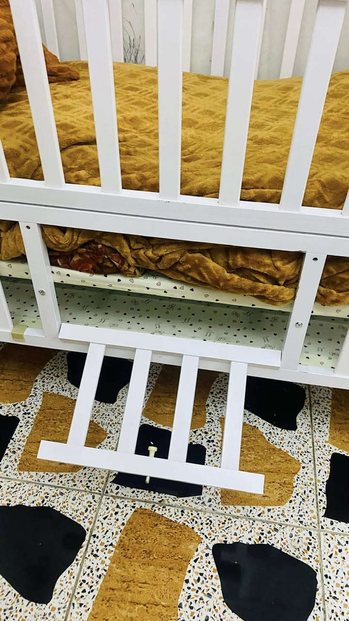 عندي جربايه طفل موديله حلو ومرتب وكلشي مابيه جديده استخدمت جم يوم وعفته لان بنتي مدتقبل تتعود تنام عليه الي حاب يعلقلي وهاي صورهه اشتريته ب110 ابيعه ب70 الله شاهد مااستخدمت غير مرتين ثلاثه ...


**إذا كنت صاحب هذا الإعلان وتريد حذفه لأي سبب، رجاءا أرسل رسالة إلى الدعم الفني**