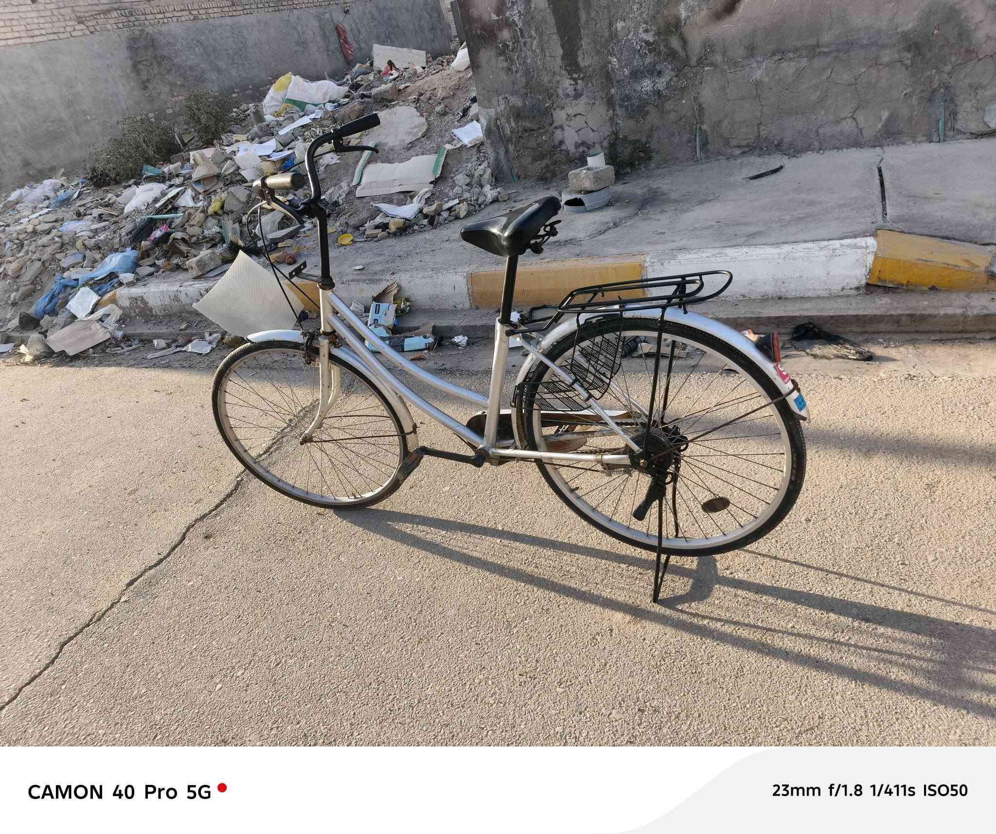 بيسكل للبيع مكاني الغراف السعر ٨٥ نضيف كلش الاستفسار الاتصال على رقم
***********
