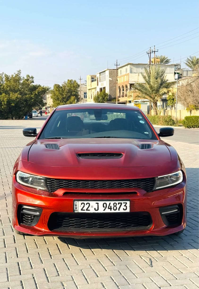 السلام عليكم
دودج جارجر 2022 GT لون مشمشي 
السيارة فور ويل بوضع السبورت وبالوضع العادي تو ويل
فول مواصفات 
فتحة ، سوبر تراك باك super track pak , شاشة جبيرة
برفورمنس بيج ، كشنات حضن ، تدفئة كشنات وستيرن ، ويل عشرين بلادي تايرات تو سايز ، وبعد بيها هواي مواصفات
 ماشية ٥٦ الف قابلة للزيادة
ضررها فقط سرقة المحرك وراس البنيد بيه بارد 
شادلها بنيد ابو ٣ فتحات بس البنيد الاصلي موجود 
الايرباكات سليمة 
بدون اي نقص صدر وتايرات جدد
مكانها بغداد العامرية
سعر ٢٣٤ مجال بسيط
*********** واتساب بغداد, العراق
