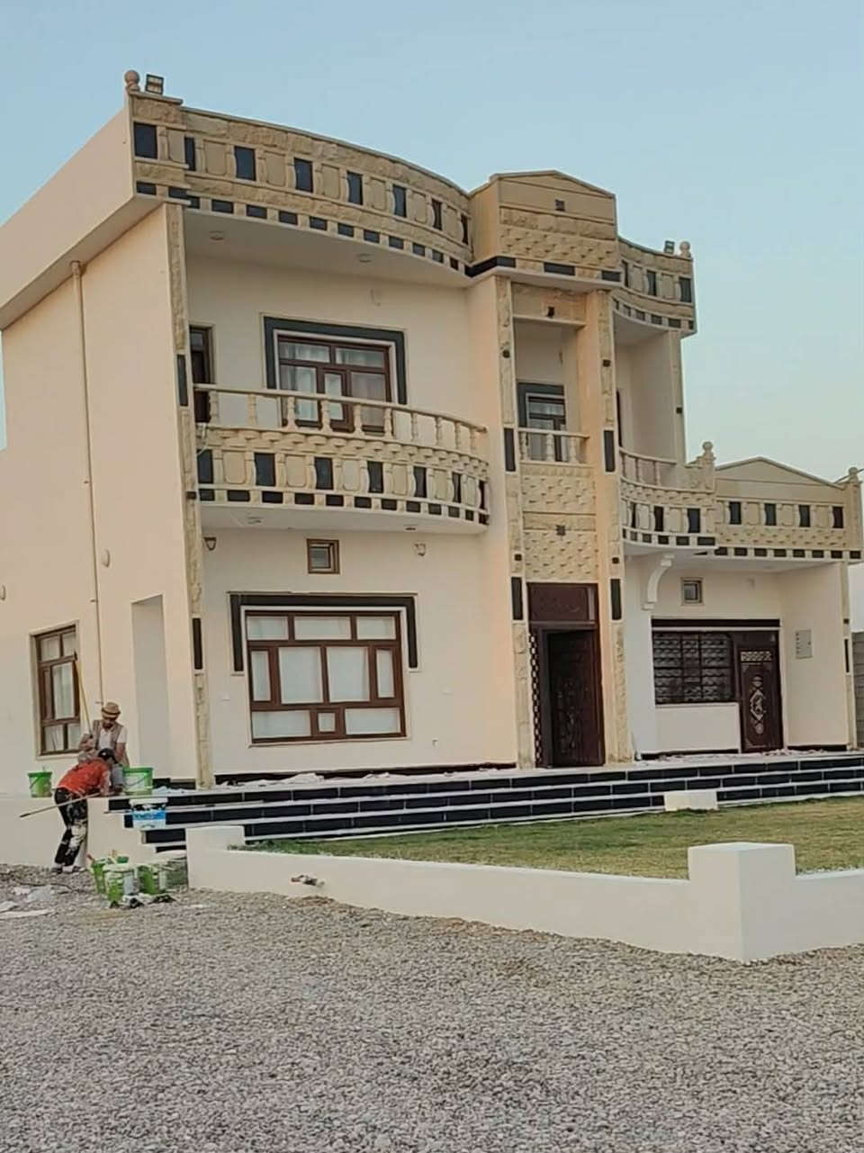 سلام عليكم صباغ مضبوط شغلي هندسي يعني المهندس يرضه بي مو بس انت واشتغل كركوك فقط للحجز واتساب *********** او ‏‪***********‬‏
