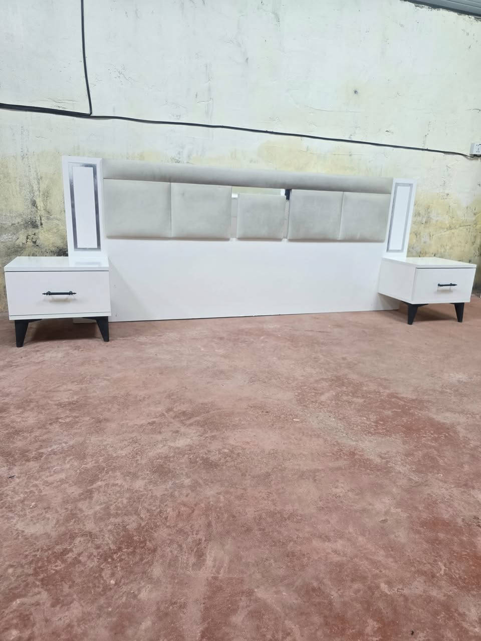 💎🔥 غرفة تركي مستخدم – 6 قطع كاملة 💎
💯 نظافة 100% |  نظام أبواب مرتبه 
💸 السعر: 525 قفل
🪛 شد مجاني + 🚚 نقل مجاني
يوجود توصيل محافضات 🚛للحجز اخذ سكرين وتفضل واتس اب *********** تتوفر انواع الغرف
