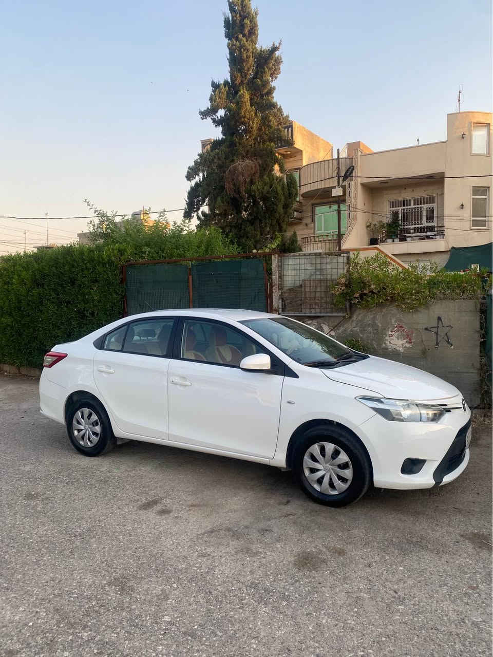 يارس ٢٠١٧
بؤ فروشتن له هه وليرم
٣ پارچه سبوخه بي ژؤري 
ژوري نيتي 
گير مه كينه ته بريد به شه رت  
 هه مو شتيك به شه رت سياره زور خاوينو جوانه 
سحري 98وه ره قه 
زور پاكو خاوينو توندو توله له سفره وه يه ك ده سته 
*********** أربيل, العراق
