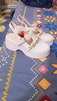 حذاء • قياس ٣٧ • اشتريته امس