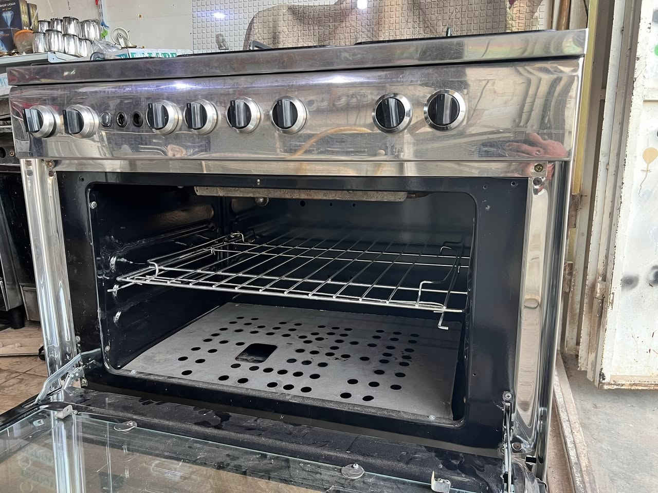 طباخ مصري افريش باب أول نضيف كلش عشغل السعر 200 او بي مجال


**إذا كنت صاحب هذا الإعلان وتريد حذفه لأي سبب، رجاءا أرسل رسالة إلى الدعم الفني**