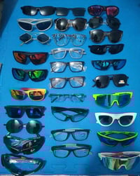 مجموعة نظارات • ٣٠ نظارة