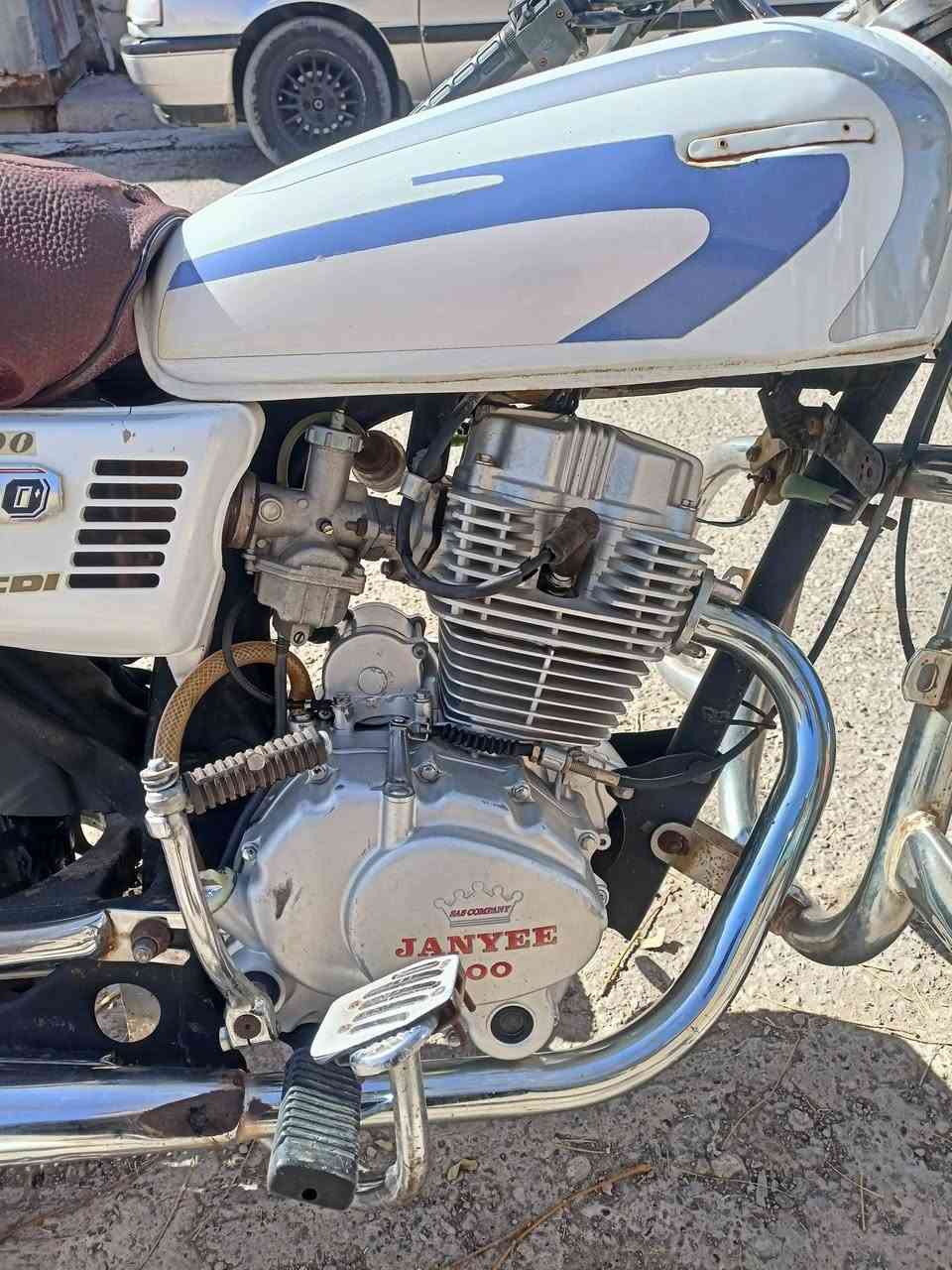 السلام عليكم ماطور للبيع 2015 جني شرط 350 وبي مجال شيء قليل بدون زحمه اللي ما يشتري لا يكسر بالسعر


**إذا كنت صاحب هذا الإعلان وتريد حذفه لأي سبب، رجاءا أرسل رسالة إلى الدعم الفني**