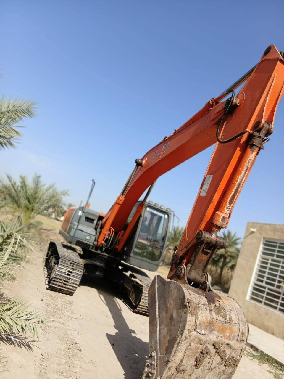 زدت 3 للبيع موديل 2009 مضخه مجفته والباقي على بلاد مال الشركه حتى الصبغ رقم واسط والاستفسار على الرقم***********
