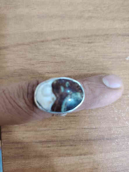 السلام عليكم خاتم داوودي يماني القياس 21 صياغ يدويه المكان بغداد ***********
