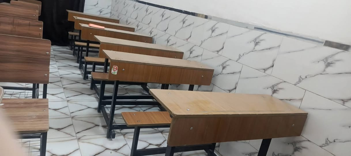السلام عليكم غراض معهد للبيع
استخدام موسم واحد
الاسعار مناسبه جدا 
المكان بغداد 
***********
