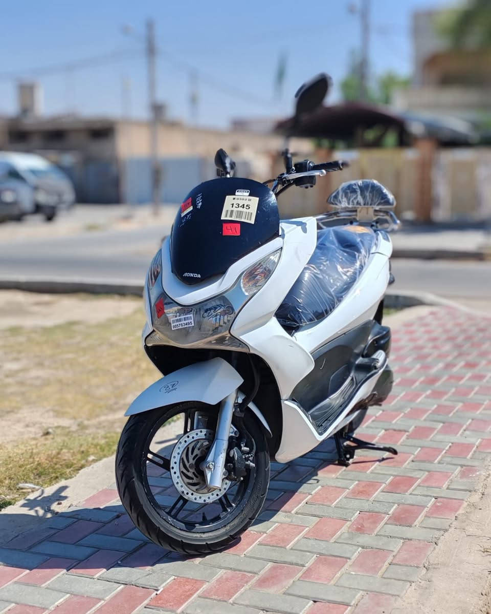 سلام عليكم....
دراجة (PSX)...(جيل الاول)  
🛵للبيع  
دراجة شلعه معدل كهربائيات كلهه شغاله 
دراجة جديده  بلادية
أي نقص مابيهة
جيب فيتر وتعال افحص
العنوان بغداد مدينه الصدر قرب مطعم ليمونة🍋 الاستفسار الاتصال على الرقم 📞 ***********

