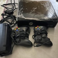 اكس بوكس 360هوا وملحقاته وبيه 60لعبة وقبل اسبوع اخذناا وصار عدنا ضرف  ...