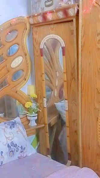 السلام عليكم غرفه اخشاب صاج كلش نضيفه جديده ما مستخدمه 5 اشهر فقط ما عايزه شي اليريده يتصل ***********
