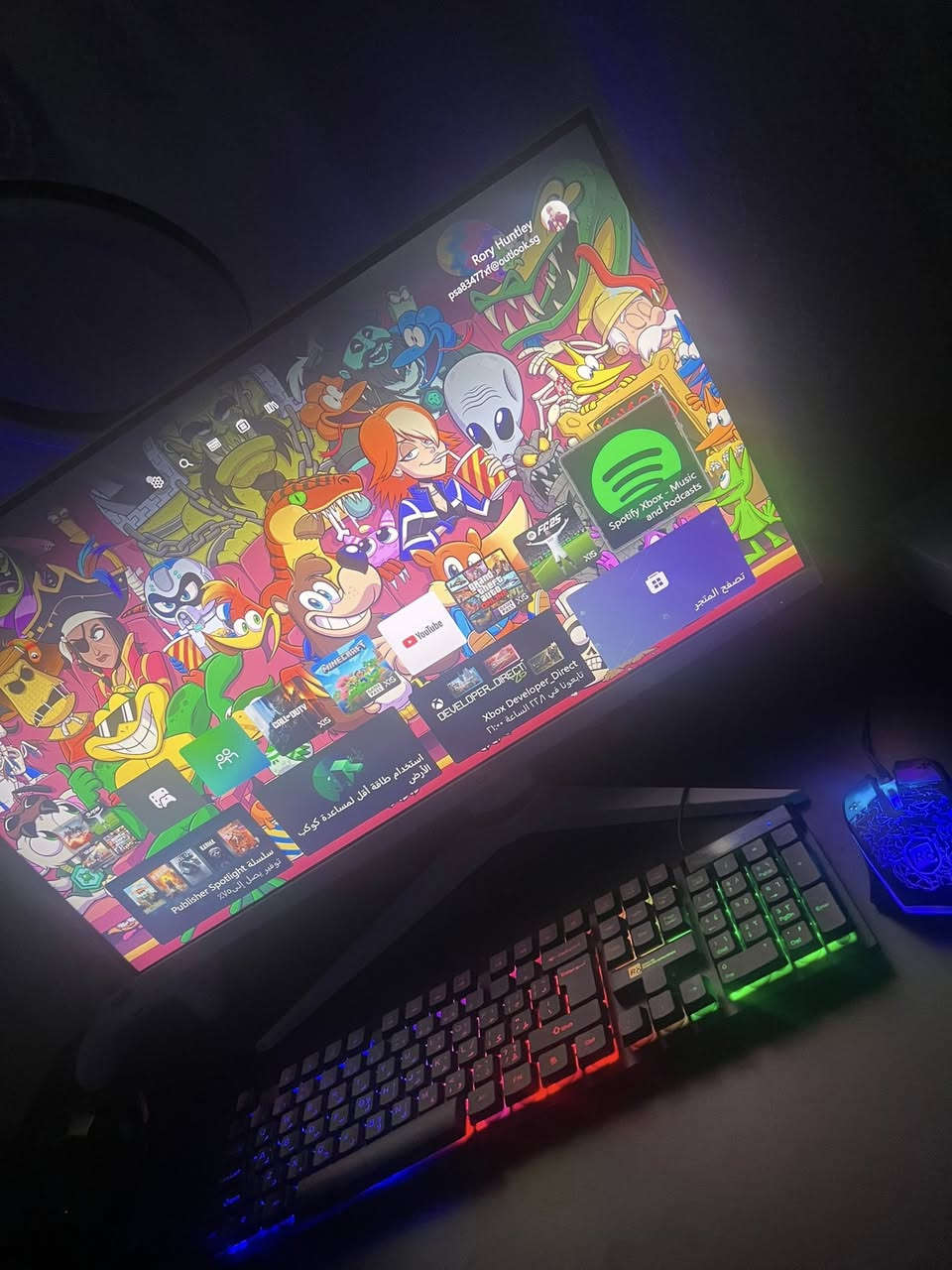 سلام عليكم شباب اكس بوكس سيريس اس بعده جديد مع الجوستك والكيم باس والعاب ومع شاشهCAMEON كيمنك ومع الميز واليوبيس ومع ماوس وكيبورد السعر 600 قفل العنوان بغداد الدورة الرقم:***********
