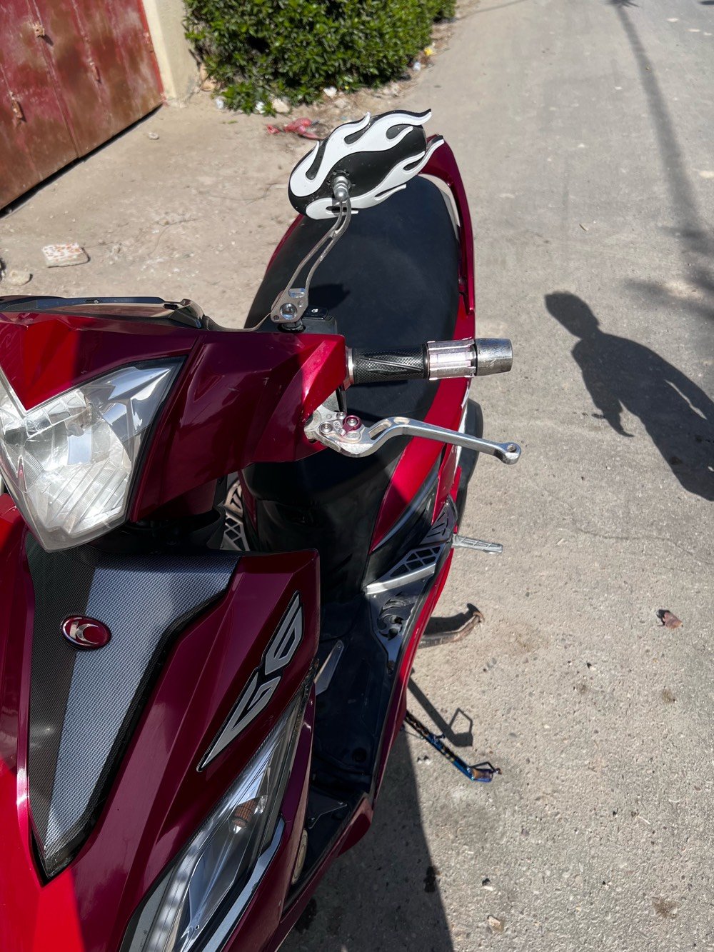 كامكو G6 بس جناي ويعرف ب الكامكو يعرفها 
موديل 16 مكاني البصرة 