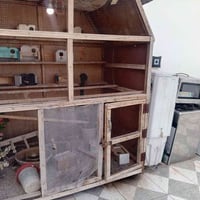 قفص مترين كونفيره .طباخ 5 عيون مصري .اوفن . براد ماء  كلهن 200 الف  07...