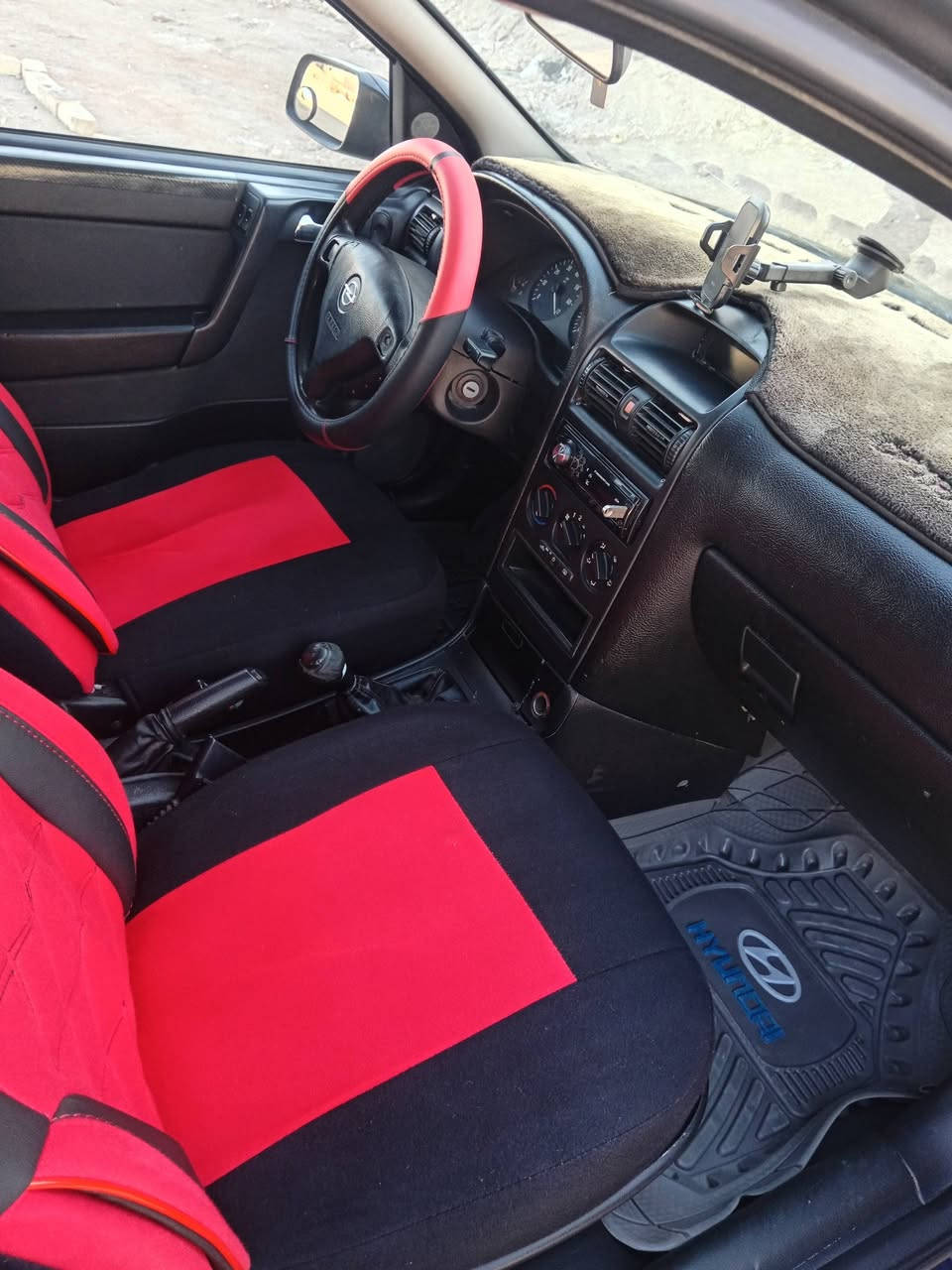 اوبل استره موديل ٢٠٠٢ بغداد رقم انكليزي تخم تاير باتري جديد صبغ احزام تبريد شغال حداديه جديده اي نقص مابيها سعر ٥٥ عنوان بابل ***********
