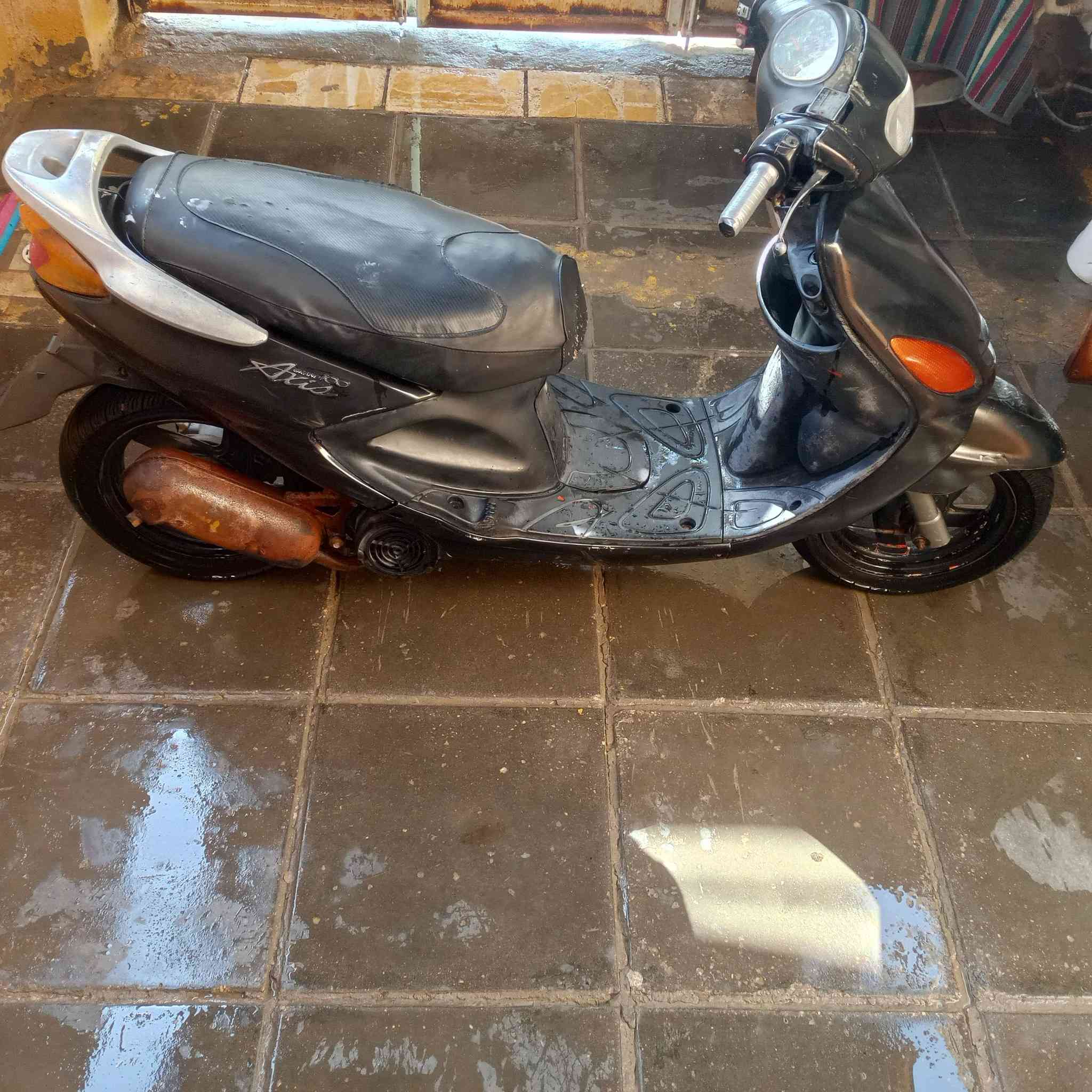 دراجه اكزز للبيع الدراجه جاهزه كله شغاله هندر سلف أشير لايت بك لايت  عداد سرعه الدراجه مبدل بيه بس بستم السعر 450وبيه مجال حك الجيه ***********
