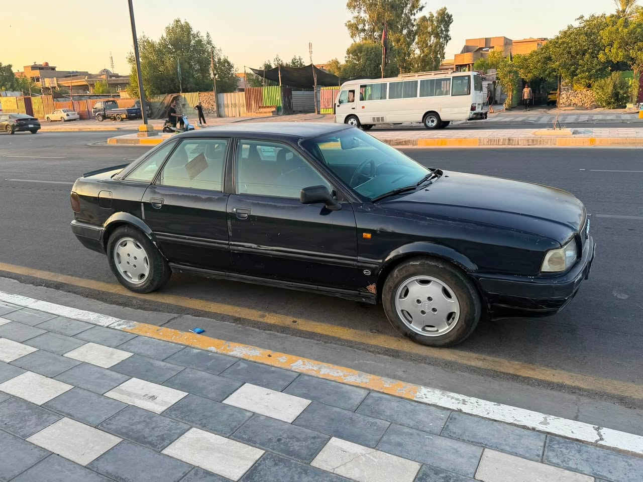 السلام عليكم اودي 1992بسعر مناسب
محرك 1800 نوزل وكير مكفولات 
تبريد شغال ❄️ السياره دواخله حلوه فقط الگشر يرادله ترتيب بيها جاملغ وباب مبدلات موضح بالصور مكان السياره بغداد الغدير السعر 27 وبيها مجال قليل مكانه بغداد الغدير للاستفسار ***********
