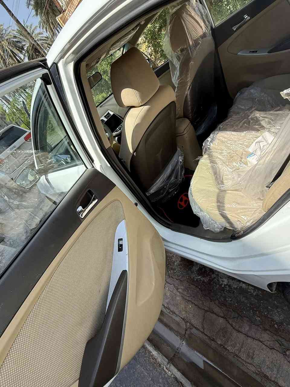 ‏أكسنت 2014خليجية فتحة شاشة وكامره ويل كب 16 ماشي 181 باسمي رقم جديد بغداد مكان السيارة بغداد الكريعات حجم محرك1600
‏***********
