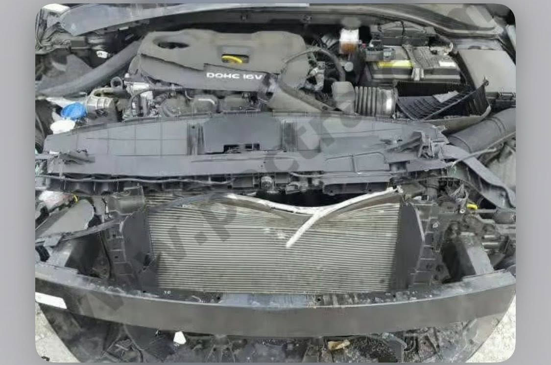 السلام عليكم 
النترا موديل 2017
سونرها مرفق بالصور 
مواصفات
1  شاشة 
2كامره خلفيه دواره
3ثلات تحكمات قياده
4محرك 2000 دوش +محرك وكير نضيف 
5تحكمات جهتين
6السياره بيها طخات بسيطه
7الرقم اربيل تريد تحويل او وكالة
8السنويه ساقطه السعر 110$
بيها مجال حك الجيه 
للتواصل على الرقم ***********
