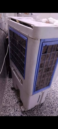 يوجد لدينا كونفيره مبرده واحد ونص كاونتر ملحق وسنك للاتصال الرقم 07721...