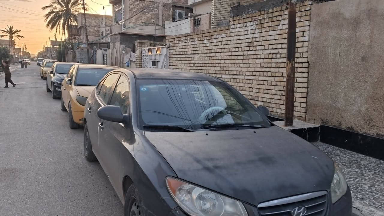 سلام عليكم الانتر ٢٠٠٨ للبيع او مراوس 
محرك ٢٠٠٠ بسمي  ***********
سعر ٨٠ وبيه مجال مكان السياره بغداد ابودشير
