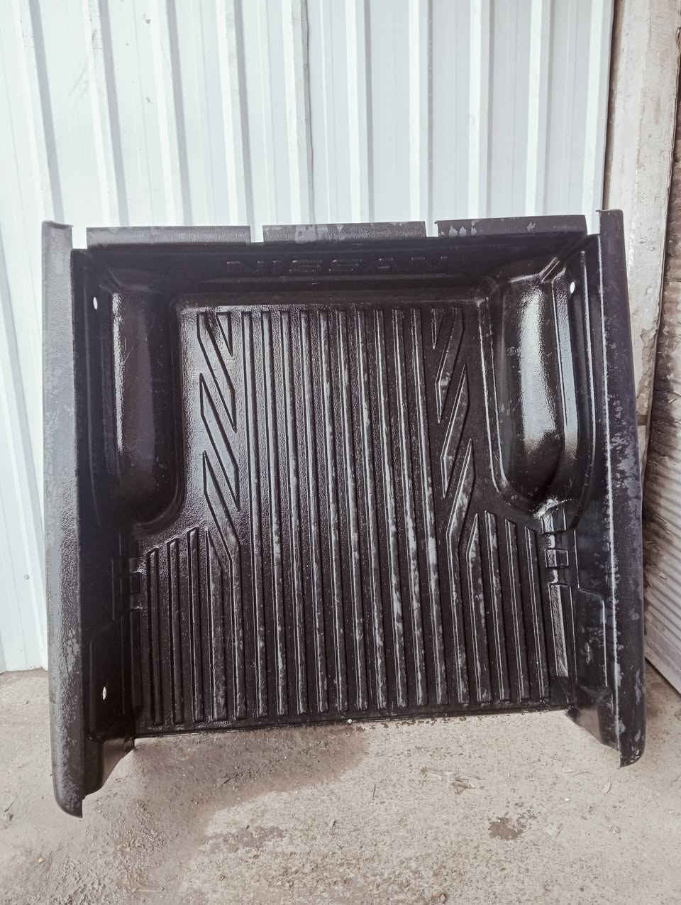 السلام عليكم للبيع ***********
حوض بدي نيفار نضيف وبلادي العنوان النجف السعر 125 الف
