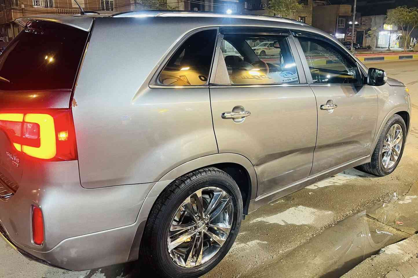 بيع او مراوس حسب القناعة

سورنتو2014 وارد امريكي فئة EX فول 

رقم بغداد تحويل مباشر 

بيها فقط بنيد  دواخل سونار مرفق 

كير محرك كفالة 
بيها باب الساىق صبغ

بصمة كشنات جلد فورويل 7 راكب 6 سلندر 3   قطع تبريد كشنات كهرباء شاشة كبيرة مانع انزلاق رادارات بعد بيها اهواي مواصفات فول واحد على واحد
بردات خلفيه
كشنات جلد تتفه تبريد
استيرن تتفه
محرك 6 سلندر
جي دي اي

هاتف ***********
السعر 170$ وبيها مجال
سونار موجود
مكاني بغداد 
ماشيه 128
