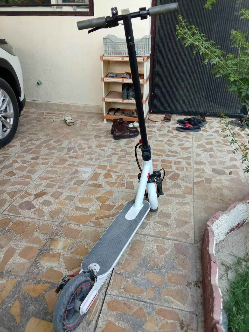 سكوتر كهربائي شحن حجم كبير ابو الدبلات للبيع مكان السيدية شاشة  ولايت وبلوتوث ثلاث سرعات قابل للطي السعر 175 الف للاستفسار الاتصال على الرقم ***********
