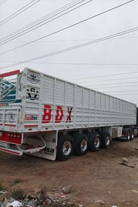 عربانة للبيع جناب حدادت الجرف طول 13 /60 دناكير 14 ارتفاع 190 تخم تاير...