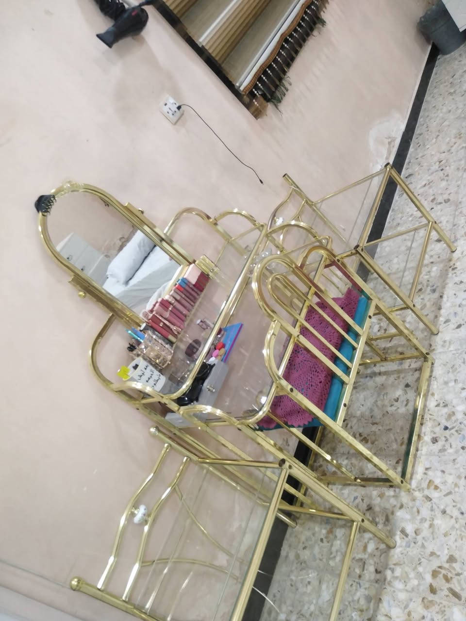 ميز تواليت اربع قطع ب٧٥ وبي مجال


**إذا كنت صاحب هذا الإعلان وتريد حذفه لأي سبب، رجاءا أرسل رسالة إلى الدعم الفني**