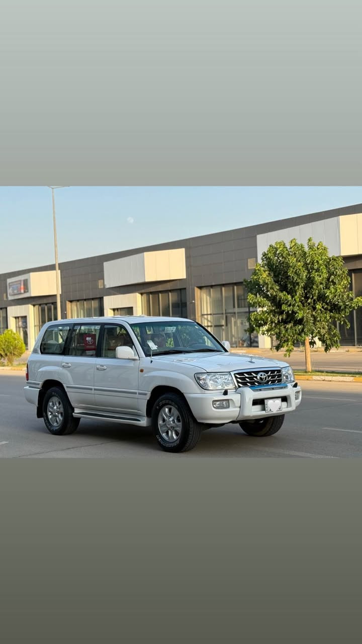 Toyota land cruiser 2006
مۆنیکا ٢٠٠٦  G.X.R
مواسەفات فوول
١٩٧٠٠٠ کم ڕۆشتووە
ناو زەرد و فۆڕمیگا
گێڕ ئۆتۆماتیک
سڵاید و سەلاجە
قوفلی ئەکسل (diff lock)
چوار تایەی لۆکی لە ژێرە 
گێڕ و مەکینە و ئەکسلی بەشەرت
تەنها دوو پەڵەی بۆیاخە
هەموو گیانی بەشەرت هیچ مەسرەفێکی تیانیە
سەنەوی و ژینگەی تازەیە 
٢٠٥ گەڵا و کەمێک معامەلە
*********** السليمانية, العراق
