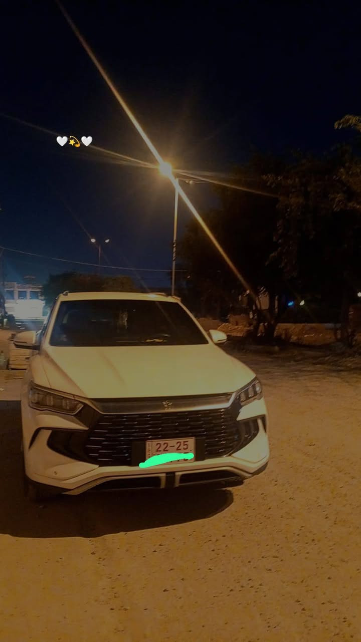 BYD Qin L
لون ابيض وداخل ابيض 
 
السعر :175$ وبيها مجال 

 
المواصفات 
حساس خلفي 
 داخل ابيض
كامراة خلفية دوارة 
اوتو هولد
هند بريك بصمه 
تشغيل السياره بصمه
مقاعد جلد 
لايت زينون 
لد نهاري LED
بك لايتLED
3انضمة للقيادة 
مانع تزحلق
مثبت سرعه 
تشغيل عن بعد 
شاشة ذكية تدعم جميع البرامج
 مغلفة PPF امريكي 
للاستفسار: ***********
               ***********
