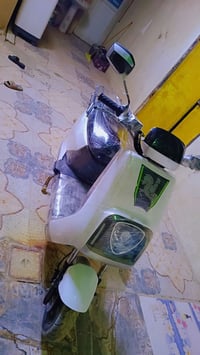 دراجه شحن • ٦ بطاريات • نظيفه استعمال قليل