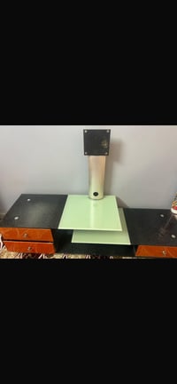 ميز تلفزيون سعر ٣٠ الف وبي مجال مكاني بغداد حرية 07734812787