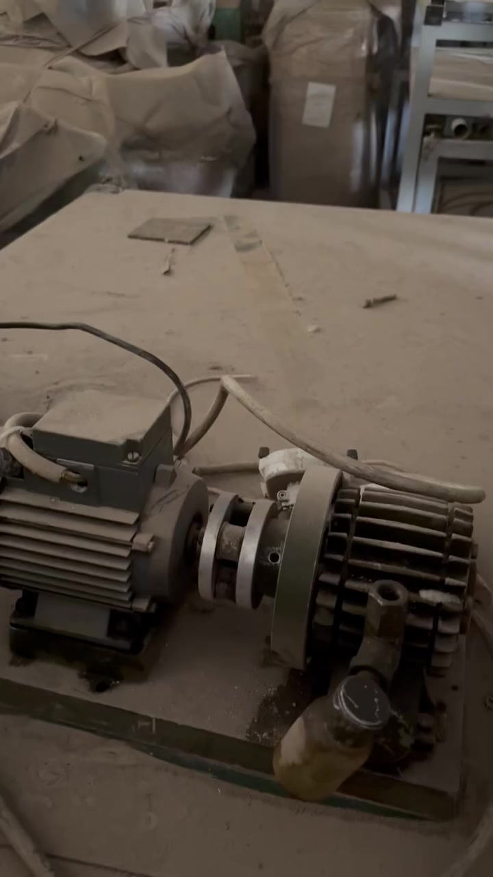 سلام عليكم متوفر معدات معمل ادوية💊💊 الصنع ايطاليا انكليزي يوجد خلاطات  ومكائن تعبئة ومكائن تغليف ويوجد كثير من المعدات أجهزه مختبرية المكان بغداد التفاصيل خاص او اتصال على الرقم ***********
