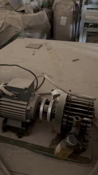 متوفر معدات معمل ادوية💊💊 الصنع ايطاليا انكليزي يوجد خلاطات  ومكائن تعب...