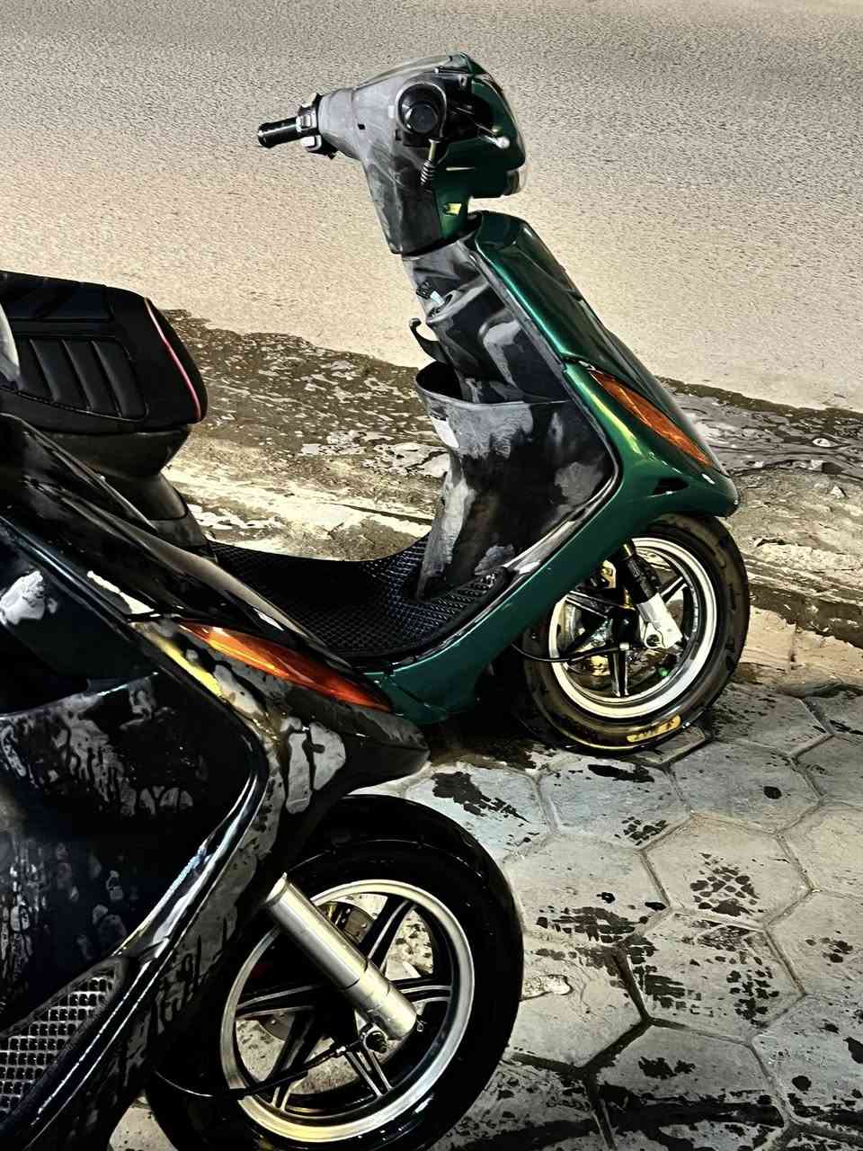 سلام عليكم
عدله مكينه ٤٩ بلاديه 
كفر وترايش اربعه ولف
بكلايت واشاير 
كشن 
وصدر ار جي اس 
فج وصينيه 
وبيها هواي غراض 
مكاني نجف 
سعرها  ١٣٥٠ وبيها مجال 
***********
