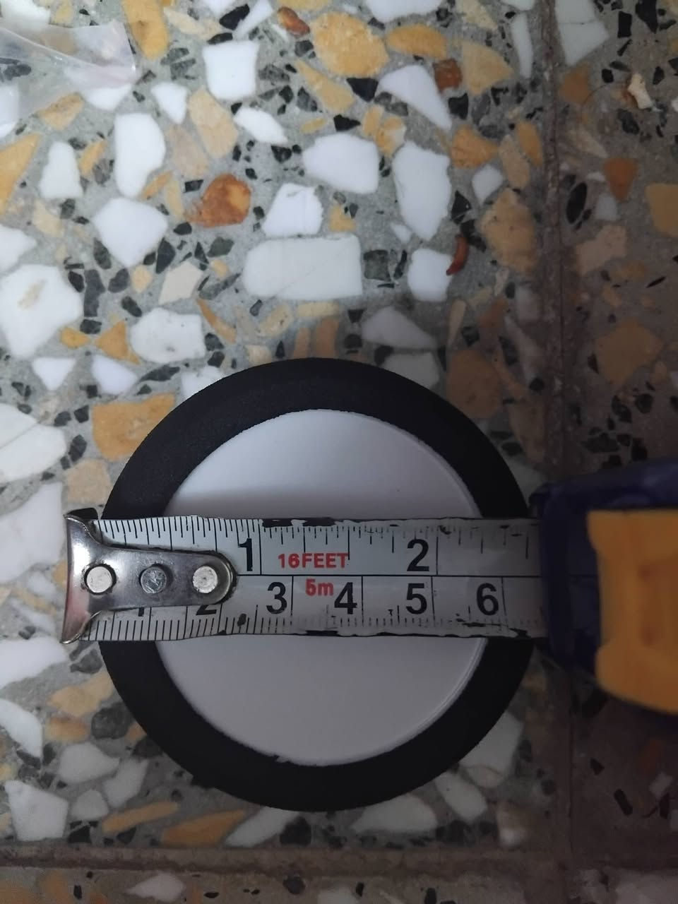 سلام عليكم 
تايرات يمكن مال بكي او درفت ماعرف مطاط قوي التفاصيل بالصور السعر 10 الف مع التوصيل 
تواصل ***********
