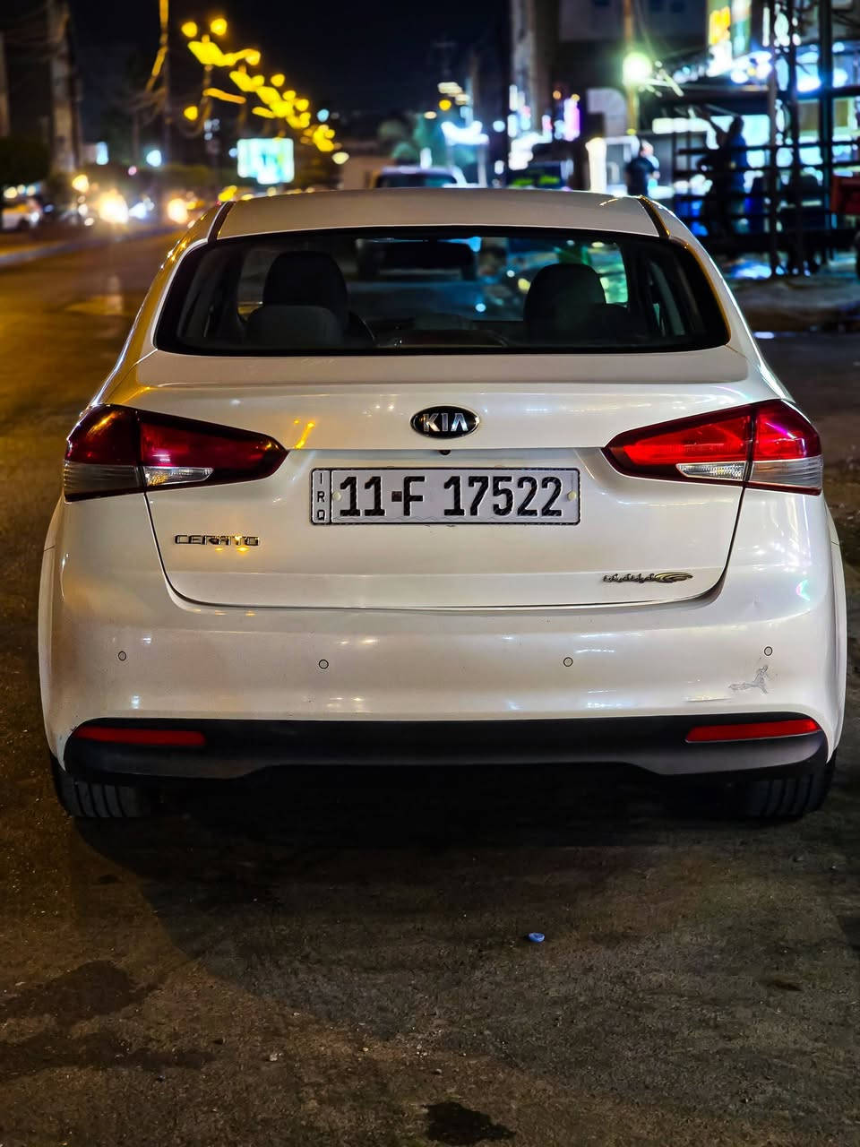 كيا سيراتو موديل 2018 خليجي للبيع
رقم بغداد الجديد بأسمي تحويل ثاني يوم 

السيارة كلش نظيفه ونشطه بدون حادث ومحافض عليها من كل النواحي 
بيها ملاحضه بسيطه اول مشتريتها جانت بيها رصعات خفيفه  بالأبواب وعفتهن ع وضعهن ماصلحتهن للعلم يرجعن بارد كلش طبيعي بس شفتهن ممأثرات وعفتهن غير الي ذكرته السيارة كلش نضيفه من الداخل والخارج 

:نجي للمواصفات 

محرك السيارة 1.6 دوش 
حساسات امامي خلفي  
انظمة قيادة 3
Eco/Normal/Sport
 
تحكم ستيرن جهتين 
شفتات سرعة 
قطعتين تبريد 

السعر 138 
مكان السيارة بغداد/ البياع  

***********
