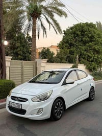 اكسنت 2015 خليجية سيارة نظيفة وكامله  بيها كم قطعه صبغ  مكان السيارة ب...