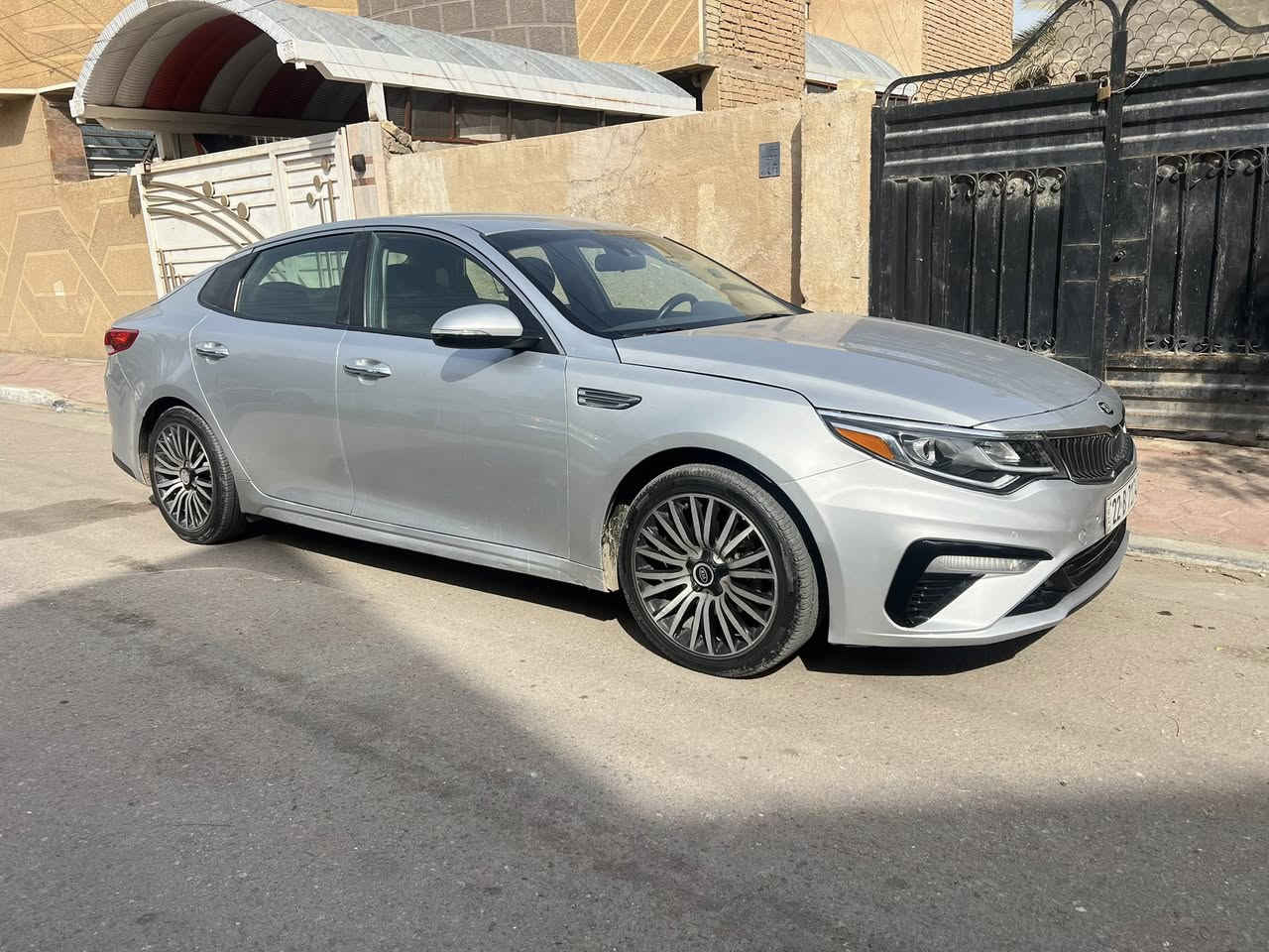 كيا اوبتما 2019 وارد امريكي
رقم اربيل دولي باسمي 
مواصفات السيارة
رادار امامي خلفي وجوانب 
كشافات LED 
ويل كروم 
اشارة بالمري 
تحديد مسار 
مانع ازلاق 
السيارة حلوة وجديد احلى من الصور بعد 
كير ومكينة وحدادية وتبريد شرط الفحص 
بأمريكا كلين بدون حادث فقط دعامية صور الحادث مرفوقة مع رقم الشاصي 
وبالعراق صار بيها صبغ جاملغ وبنيد بدون دواخل 
السعر 137$ ورقة 
مكاني كربلاء المقدسة 
رقمي للاتصال *********** 
واتس اب ***********
