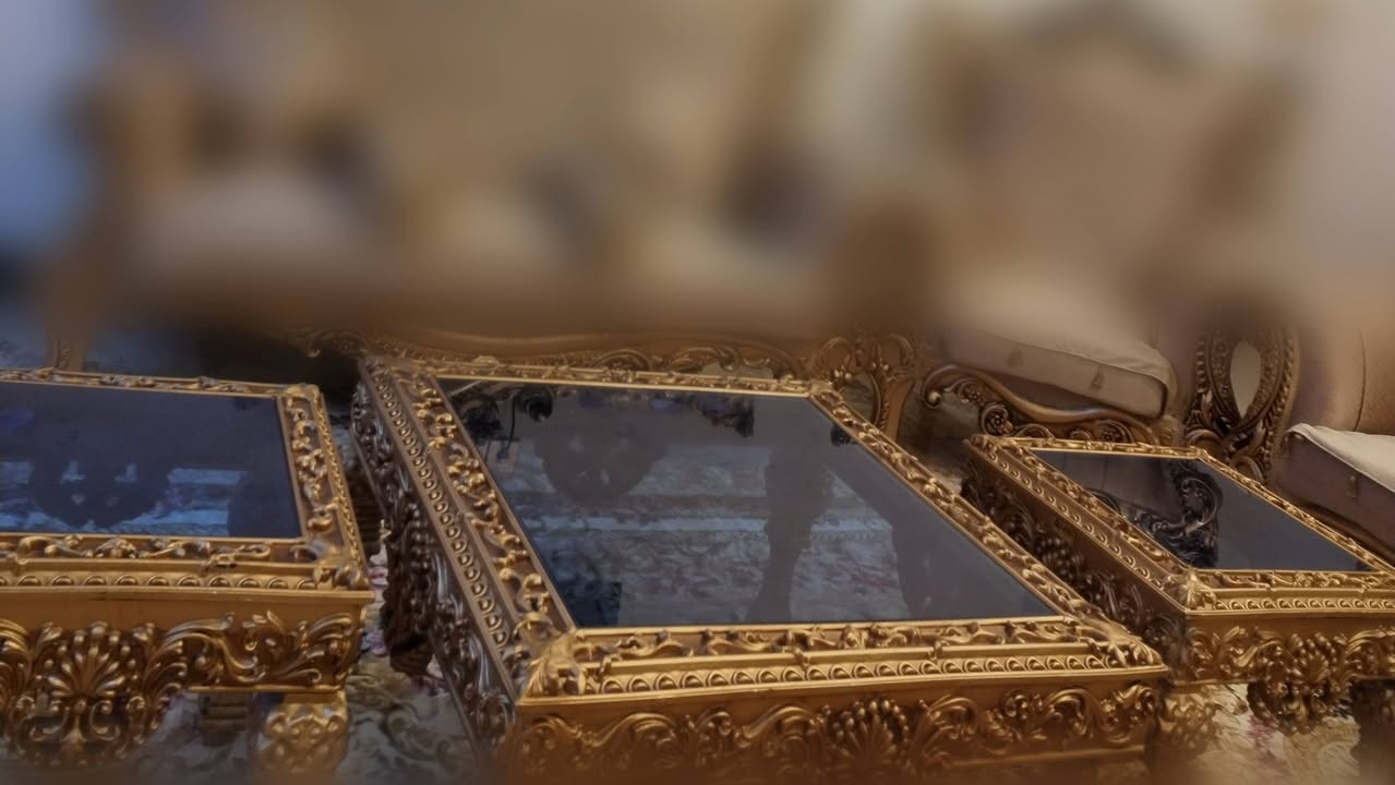 تخم تزكام خشب ثقيل 10 مقاعد  + زاوية خشب + سيت ماصات ملكي ثقيل السعر 300 مكان الحله ***********
