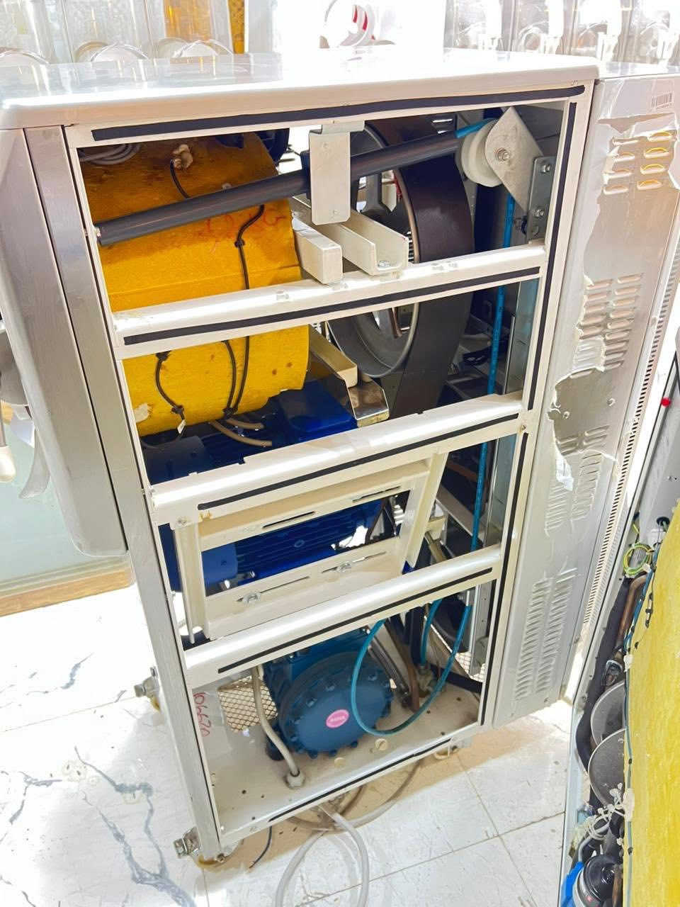 انتاجيه Dsكربيجاني
مديل حديث

مستخدمه موسم واحد 

10لتر 

تبريد هواء 

3فيز

المكينه بلاديه جديده 

السعر والتفاصيل مراسلة الصفحه 

او الاتصال ع الرقم ***********

العنوان البصره
