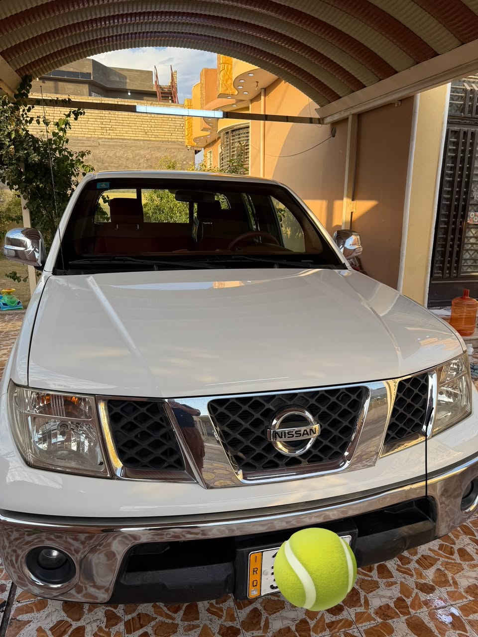 سلام عليكم لبيع نيفارا موديل ١٤ بغداد بسمي سيارة جديده محرك ممفتوح كفاله من كاشي سبير مانزل دبل  سويج شركة  ماشية ١٣٥ متعهد على الفحص بابل جبله *********** سعر ١٤٥  ورقه وبيها مجال ل العشاق
