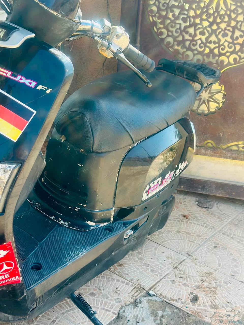 سلام عليكم بولسي (نوزل) دراجه حلوه وكاعده كفرات بلادي نضافه ٨٠ ٪؜مكينه فول شلعه تخبل ما شاءالله لا دخان ولا تبخير تايرات جدد مكاني بعقوبه السعر ٥٢٥ الرقم ***********
